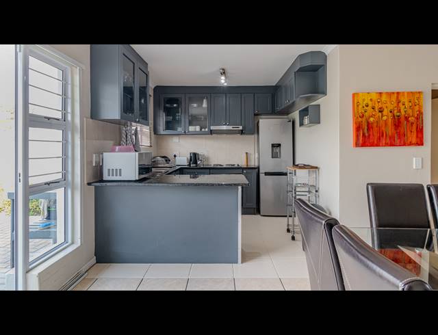3 BEDROOM TOWNHOUSE TO LET IN BIG BAY
